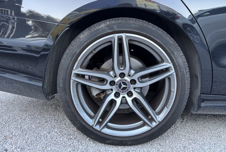 MERCEDES CLASSE E W213 Pack AMG 2.0 E 220 D * CAR PLAY * CAMERA DE RECUL * TOIT OUVRANT PANO