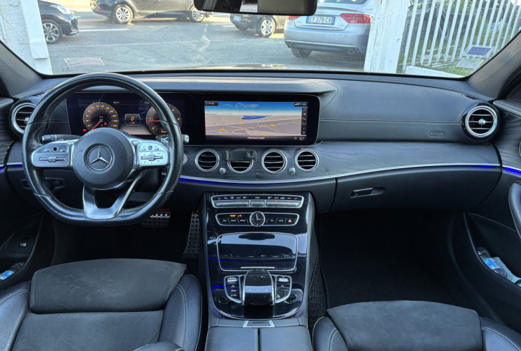 MERCEDES CLASSE E W213 Pack AMG 2.0 E 220 D * CAR PLAY * CAMERA DE RECUL * TOIT OUVRANT PANO