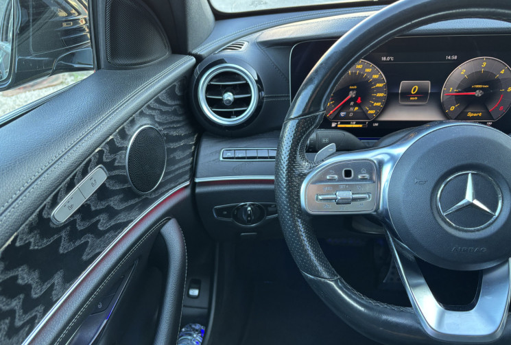 MERCEDES CLASSE E W213 Pack AMG 2.0 E 220 D * CAR PLAY * CAMERA DE RECUL * TOIT OUVRANT PANO