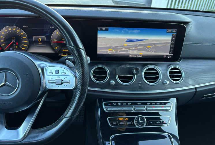 MERCEDES CLASSE E W213 Pack AMG 2.0 E 220 D * CAR PLAY * CAMERA DE RECUL * TOIT OUVRANT PANO
