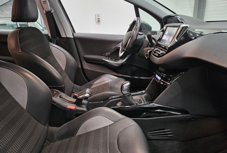 PEUGEOT 2008 1.2  110ch Allure S&S / caplay / distribution ok