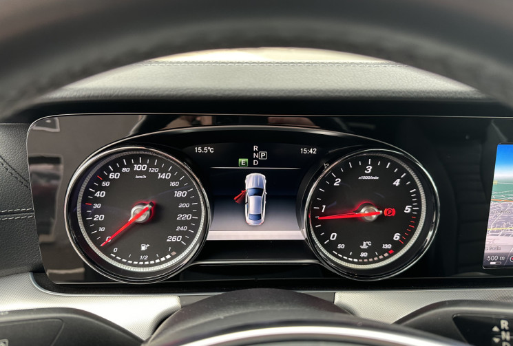 Mercedes CLASSE E 220D 2.0  9G-TRONIC 194 AMG LINE 