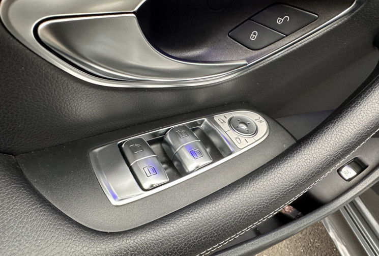 Mercedes CLASSE E 220D 2.0  9G-TRONIC 194 AMG LINE 