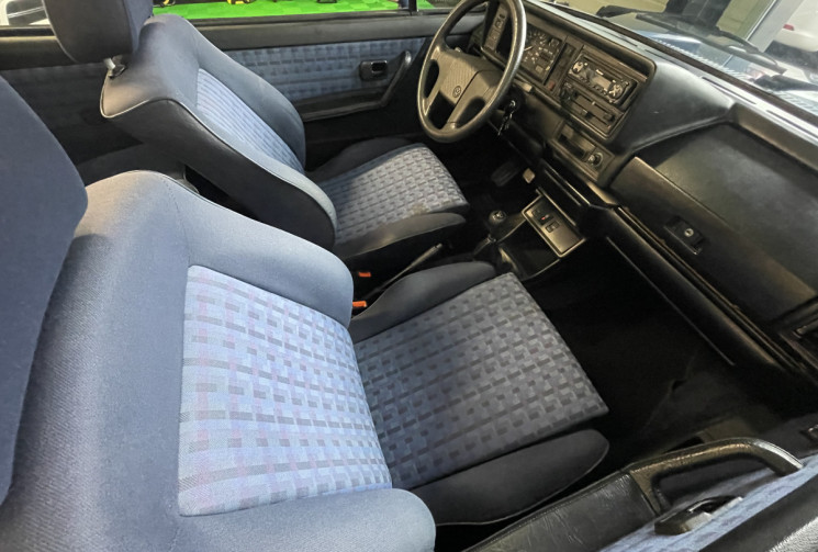 VOLKSWAGEN GOLF 1 KARMAN BelAir (400 ex) RARE  90 ch Carbu Capote Electrique Neuve Vitres électrique