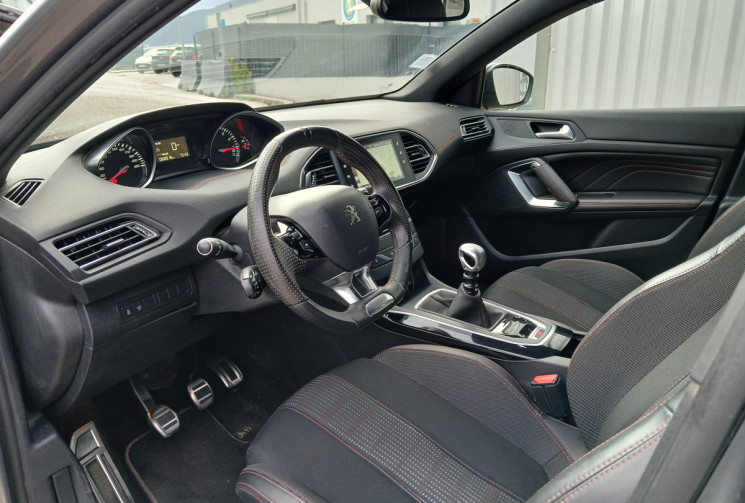 Peugeot 308 II 1.2 e-THP 12V 130 GT LINE 