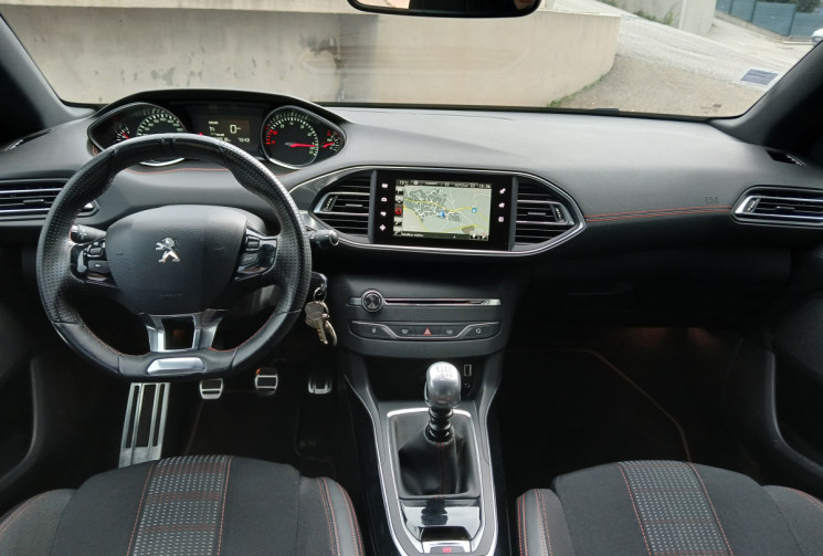 Peugeot 308 II 1.2 e-THP 12V 130 GT LINE 