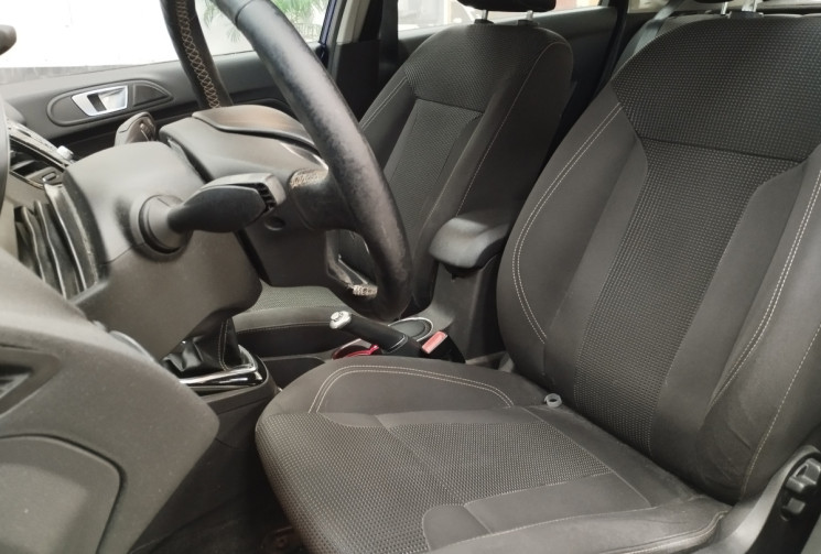 Ford Fiesta 1.5 TDCi 95ch Titanium 5p 