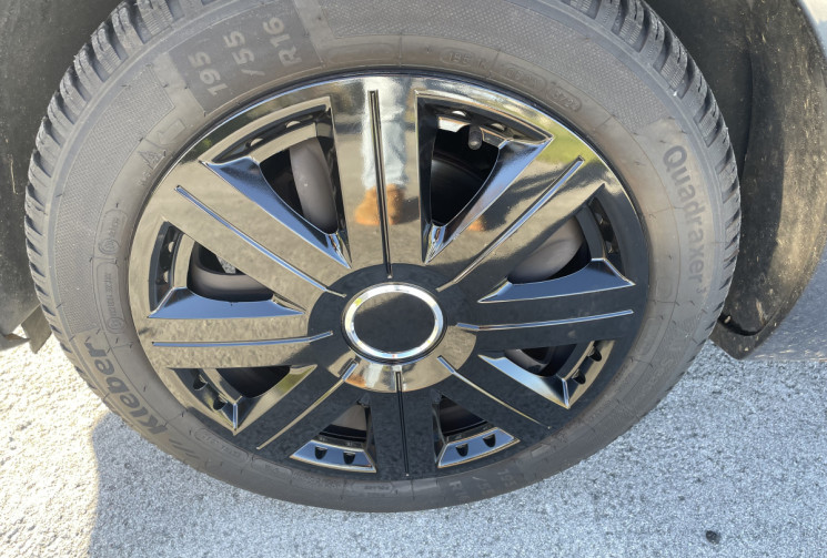 Renault Clio BUSINESS Phase 2 0.9 TCe 90 cv * CARPLAY* ENTRETIEN A JOUR *             Renault Clio BUSINESS Phase 2 0.9 TCe 90 cv * CARPLAY* ENTRETIEN A JOUR *
