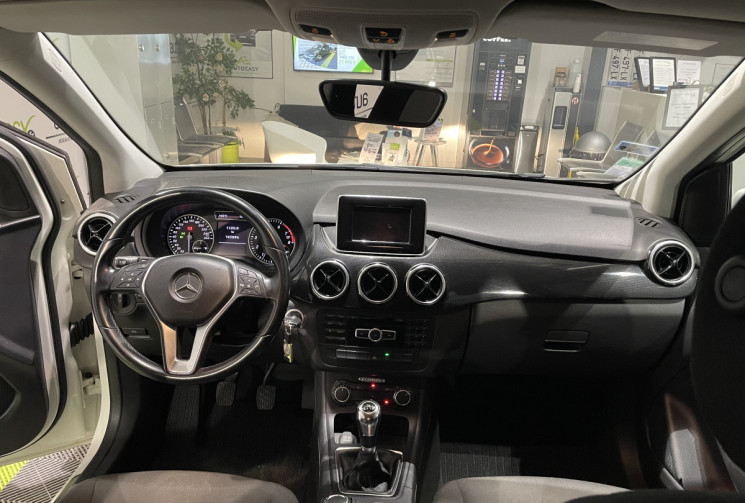 MERCEDES CLASSE B 180 design executive 122 ch