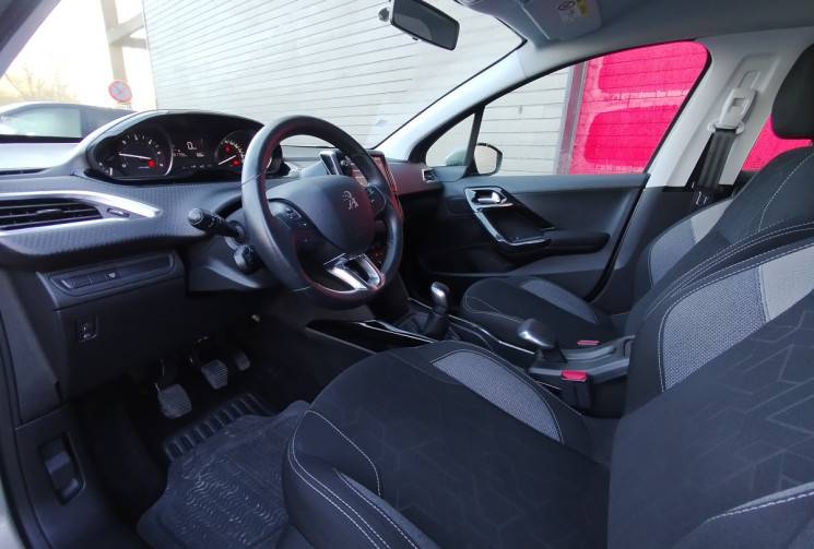 Peugeot 2008 1.5 BlueHDi 100 S&S Style BVM5