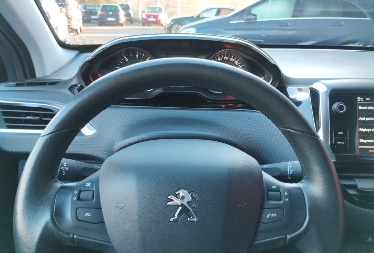 Peugeot 2008 1.5 BlueHDi 100 S&S Style BVM5
