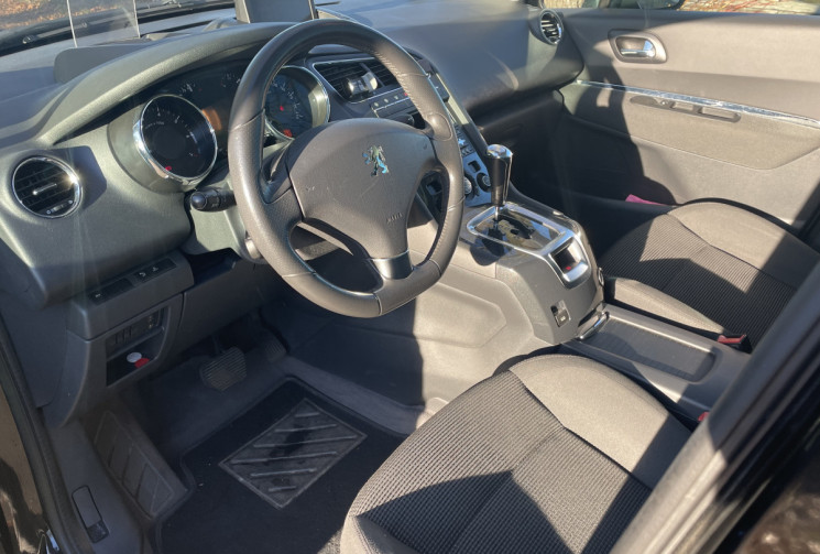 Peugeot 5008 1.6 THP BVA ALLURE 156 / 7 PLACES / TOIT PANORAMIQUE