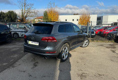 Volkswagen Touareg 3.0 / V6 / TDI / 245 CH / RLINE 