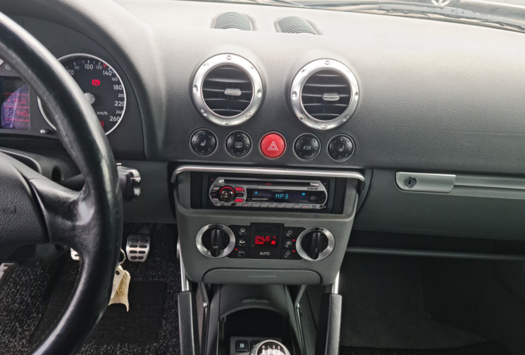 Audi TT 1.8 TURBO 180 CH