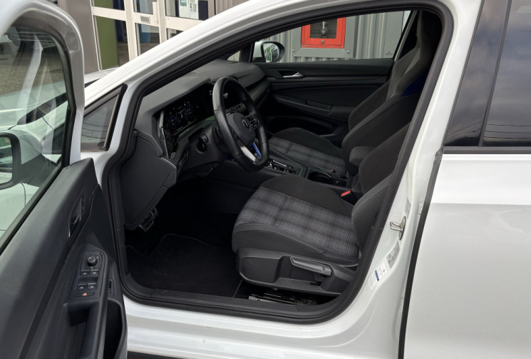 Volkswagen Golf VIII GTE 1.4 eHybrid 245 DSG6