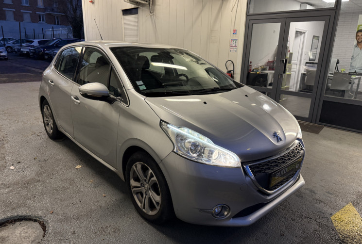PEUGEOT 208 1.2 68 allure 