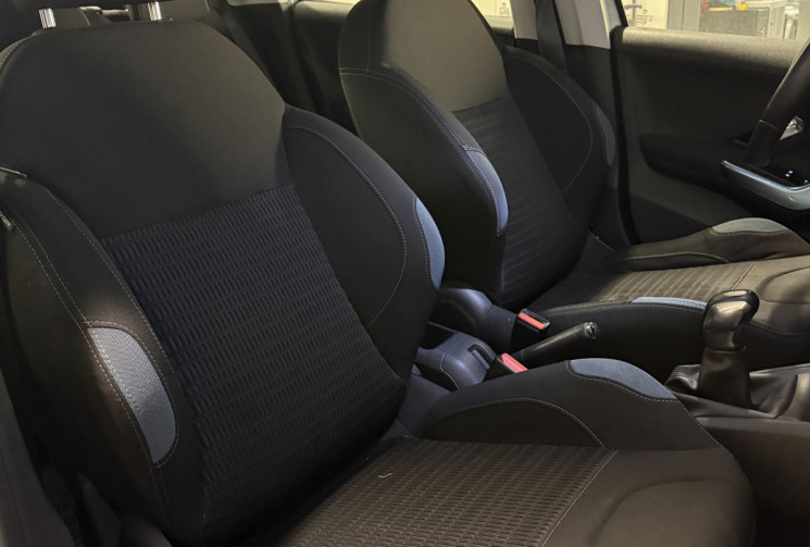 PEUGEOT 208 1.2 68 allure 