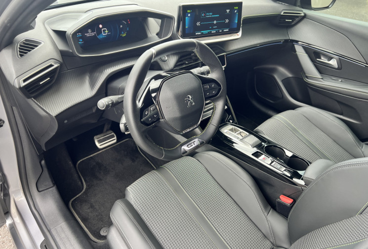 Peugeot 208  II (P21) e-208 100kW 136 cv GT