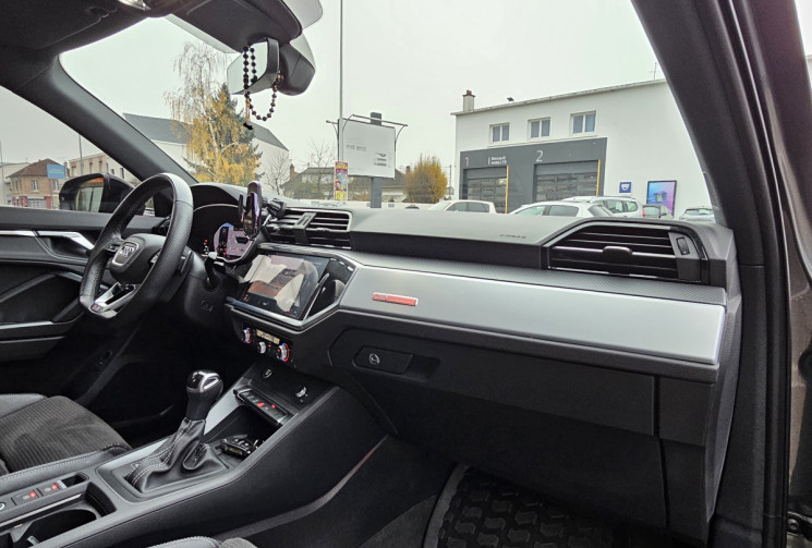 Audi Q3 35 TDI 150 ch S line quattro S tronic 7 Toit Ouvrant  Suivi audi