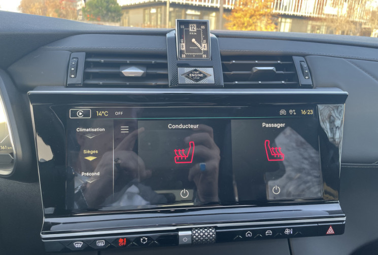 DS DS 7 CROSSBACK E-TENSE HYBRID 300 Rivoli 4x4 * LED vision * Toit ouvrant * Sièges élec chauffants