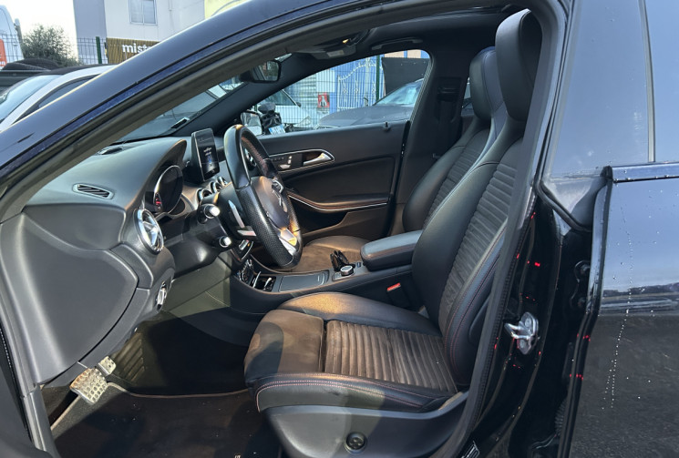 MERCEDES CLA SHOOTING BRAKE 1.6 200 Fascination Pack AMG 156 Ch * TOIT OUVRANT * GPS * SIEGES ELEC