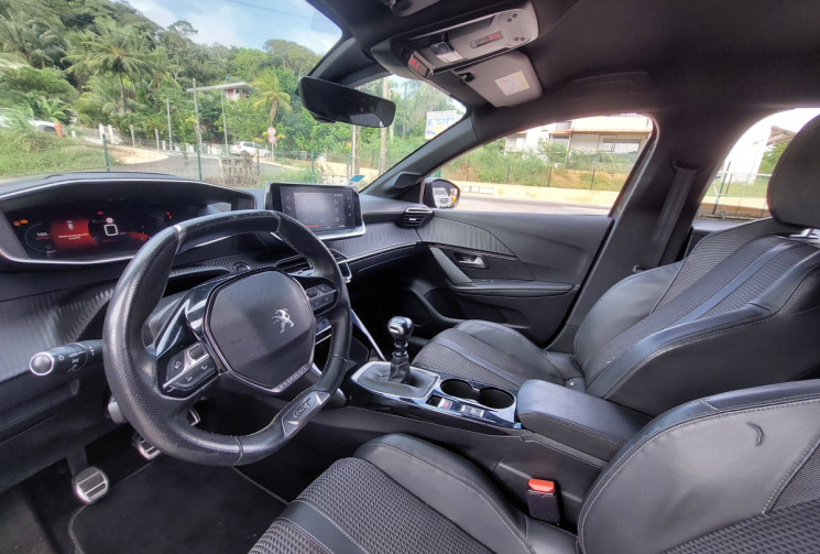 Peugeot 208 1.5 BlueHDi 100 cv S&S GT Line // Faible kilométrage  // Première main