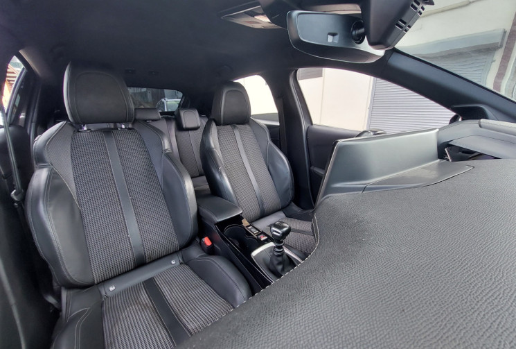 Peugeot 208 1.5 BlueHDi 100 cv S&S GT Line // Faible kilométrage  // Première main