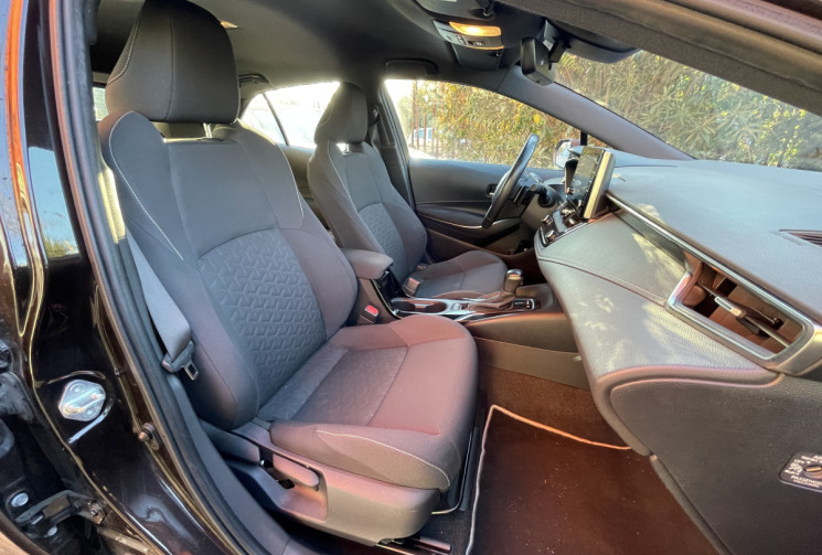 TOYOTA COROLLA 2.0 VVT-i 180 cv hybrid hybride / suivi complet Toyota / Garantie constructeur 