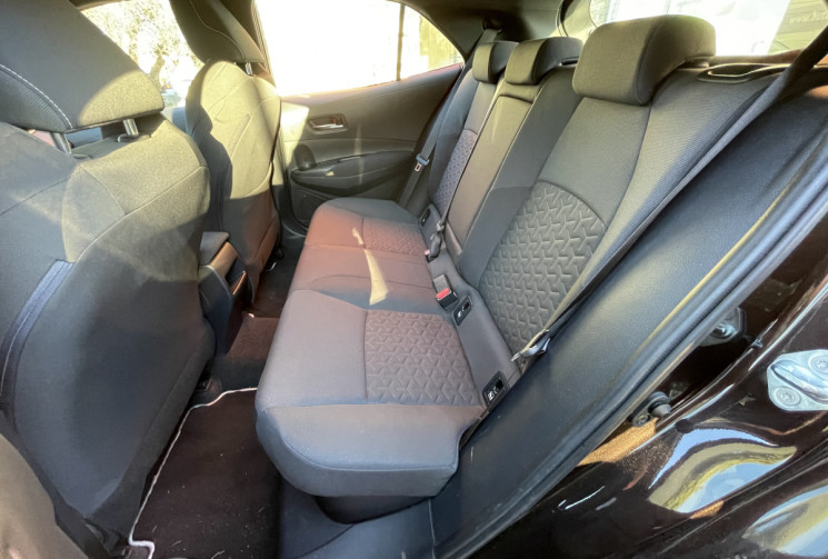 TOYOTA COROLLA 2.0 VVT-i 180 cv hybrid hybride / suivi complet Toyota / Garantie constructeur 