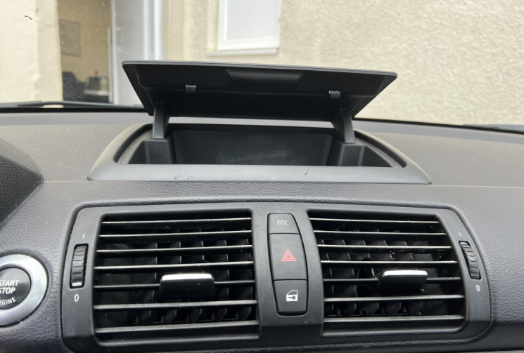 BMW Série 1 (E81) 118d 2.0 d 143 Ch