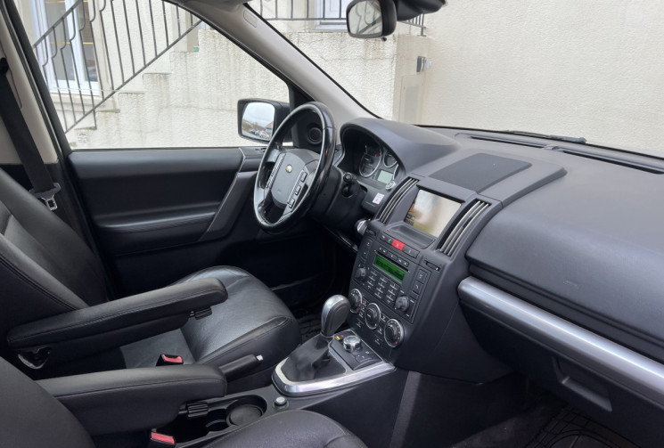 LAND-ROVER FREELANDER II 2.2L TD4 4x4 160cv Boîte auto