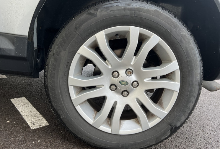 LAND-ROVER FREELANDER II 2.2L TD4 4x4 160cv Boîte auto