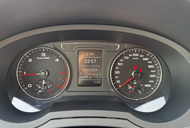 AUDI Q3 2.0 TDI ultra 150 Ambiente / finition extérieure S-Line