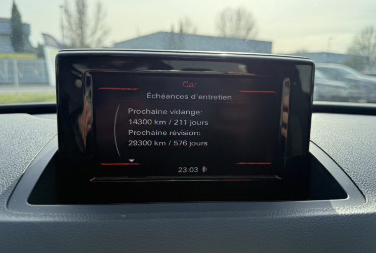 AUDI Q3 2.0 TDI ultra 150 Ambiente / finition extérieure S-Line