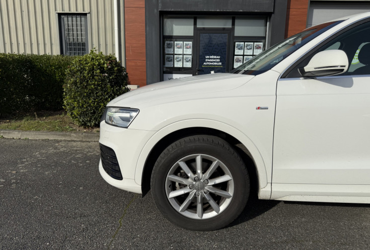 AUDI Q3 2.0 TDI ultra 150 Ambiente / finition extérieure S-Line