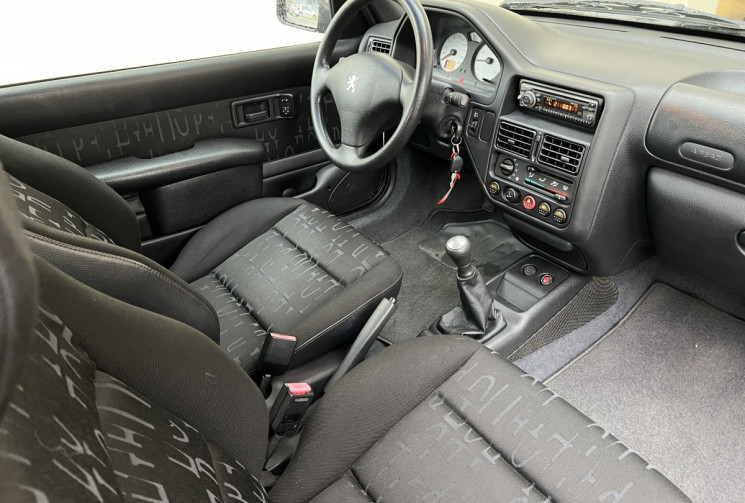 PEUGEOT 106 1.6 GTI 16V 120 CV