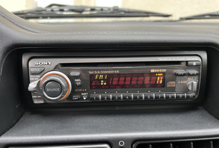 PEUGEOT 106 1.6 GTI 16V 120 CV