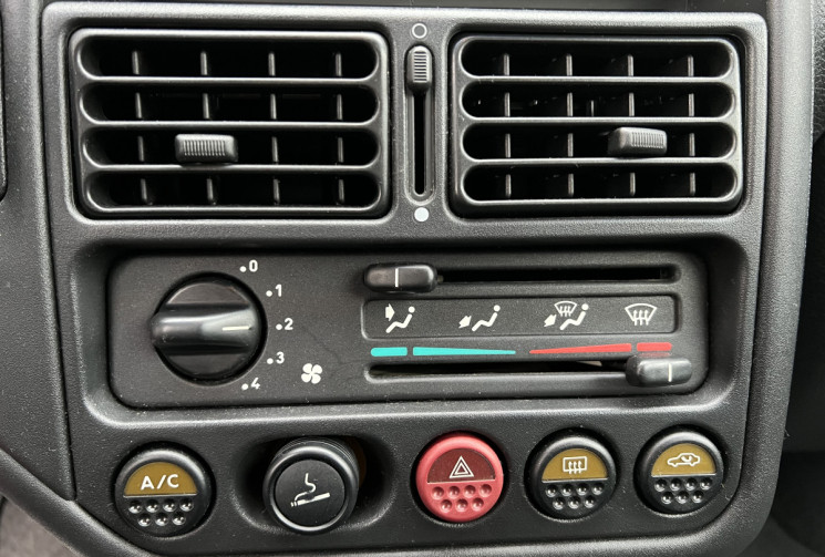 PEUGEOT 106 1.6 GTI 16V 120 CV