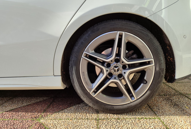 Mercedes Classe A 220d 190 Ch AMG Line / SUIVI MERCEDES