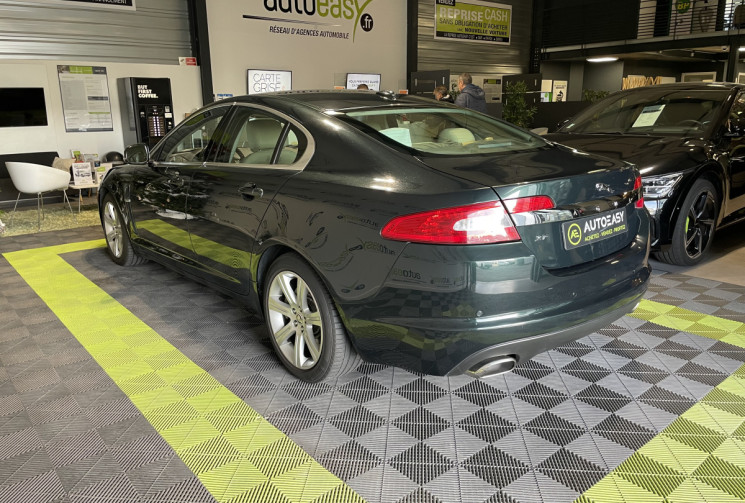 Jaguar XF 3.0 V6 240 ch Luxe