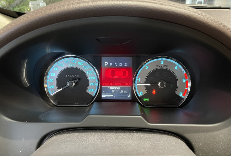 Jaguar XF 3.0 V6 240 ch Luxe