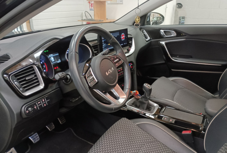 KIA XCEED 1 ere main 1.0 T-GDI 120 CV Active  SOUS GARANTIE CONSTRUCTEUR JUSQU'EN 2030