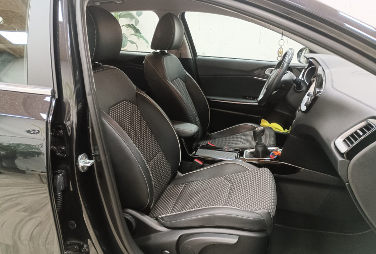 KIA XCEED 1 ere main 1.0 T-GDI 120 CV Active  SOUS GARANTIE CONSTRUCTEUR JUSQU'EN 2030