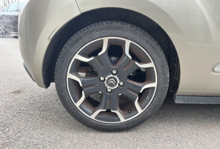 CITROEN DS3 1.6 THP 156ch Sport Chic