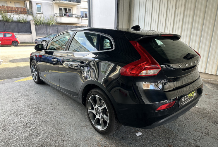 VOLVO V40 120 GEARTRONIC