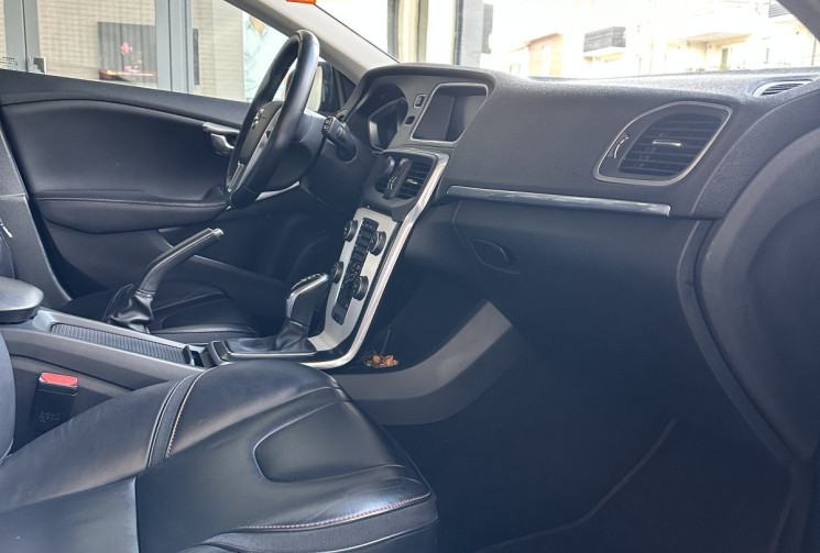 VOLVO V40 120 GEARTRONIC