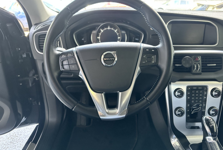 VOLVO V40 120 GEARTRONIC