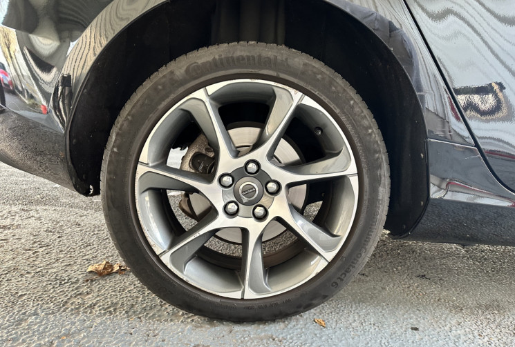 VOLVO V40 120 GEARTRONIC
