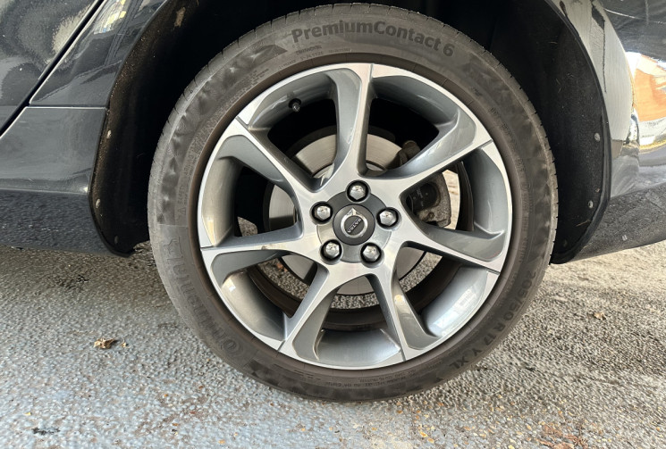 VOLVO V40 120 GEARTRONIC