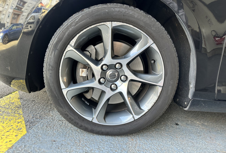 VOLVO V40 120 GEARTRONIC